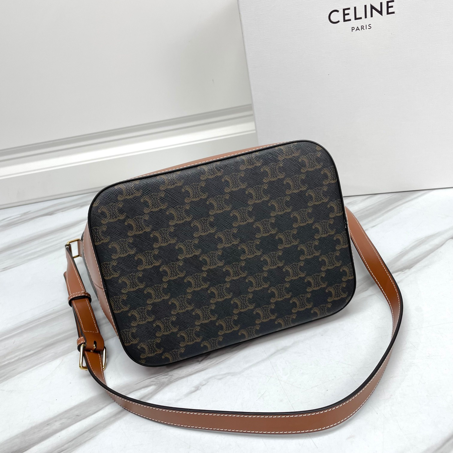 CELINE Meduim Bucket In Triomphe Canvas