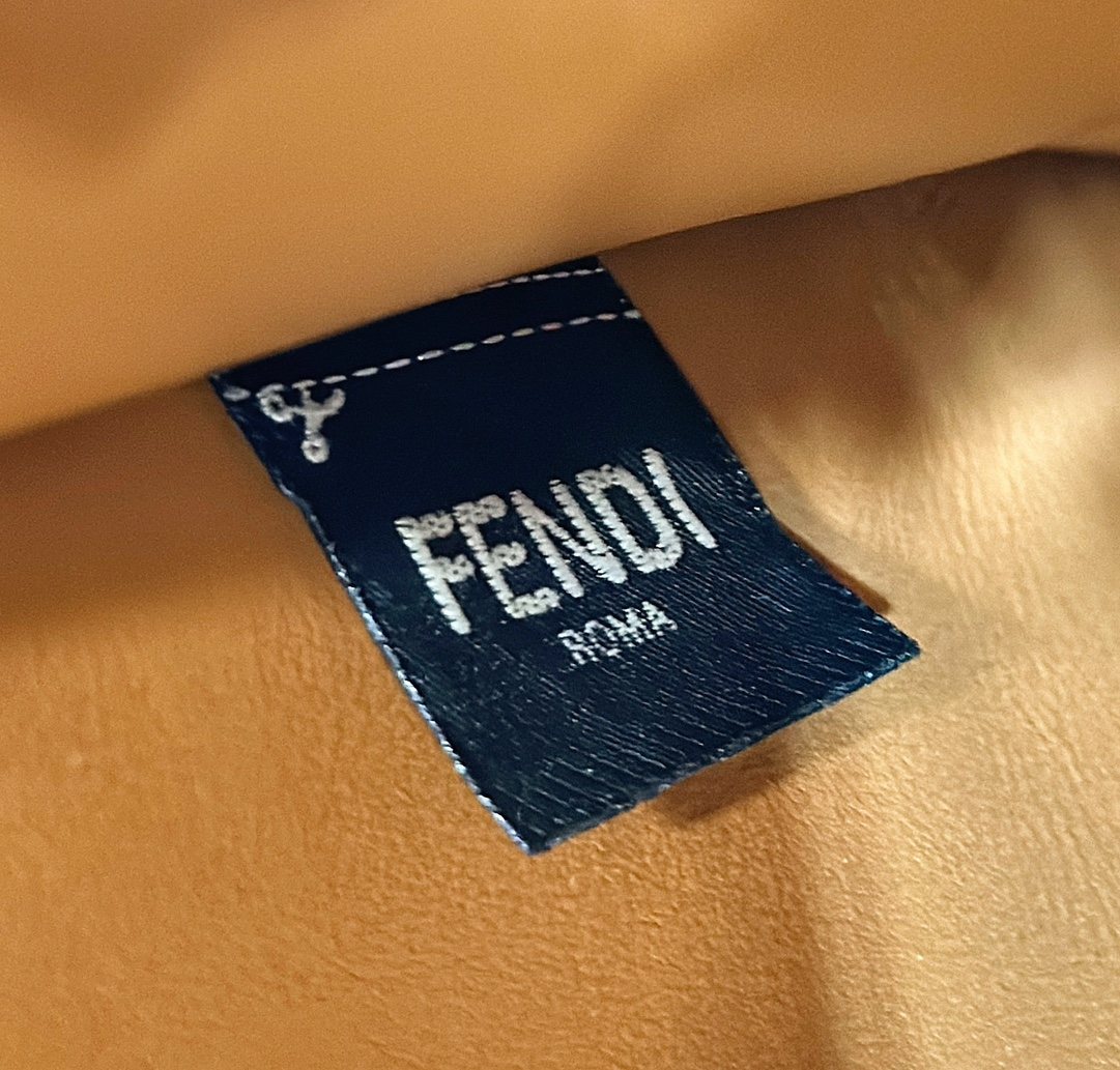 FENDI Peekaboo ISeeU Small Brown