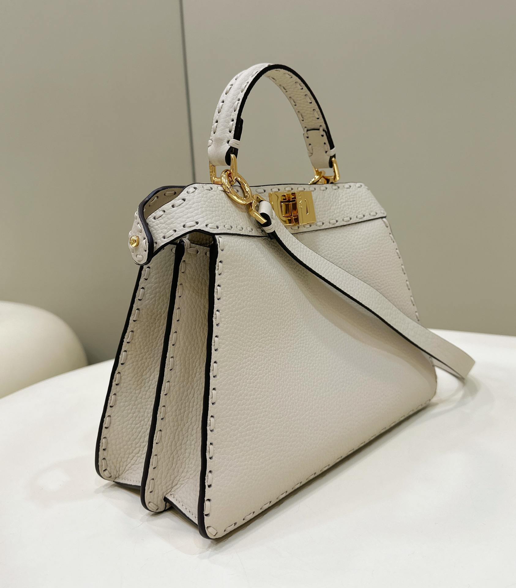 FENDI Peekaboo ISeeU Small White