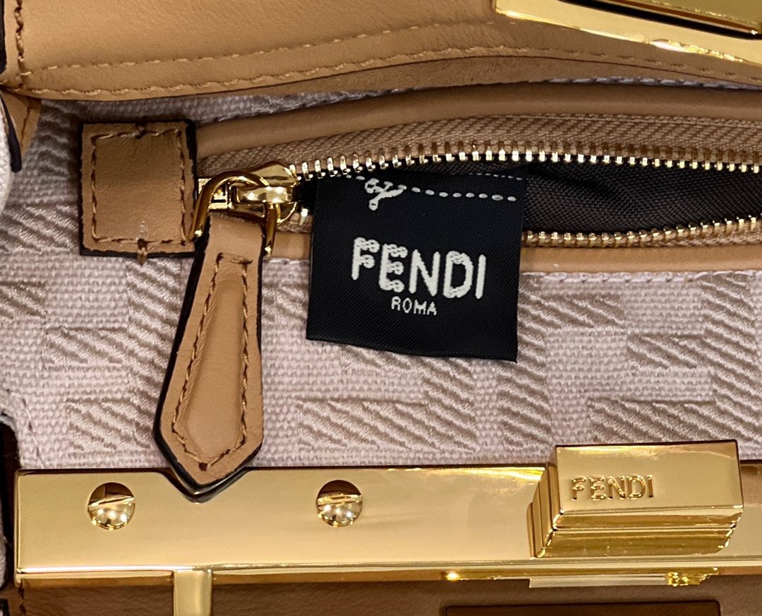 FENDI Peekaboo Mini Brown