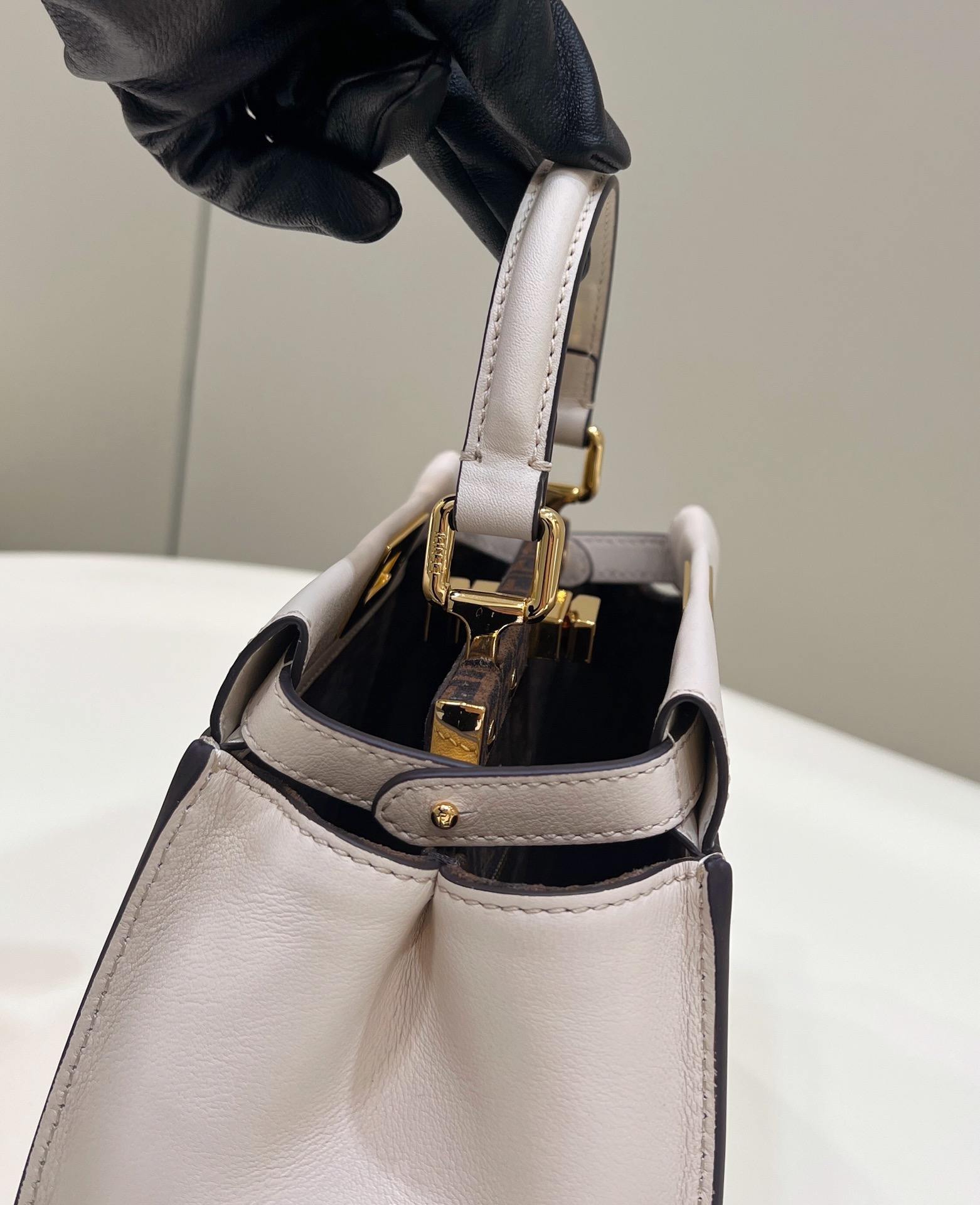 FENDI Peekaboo Mini White