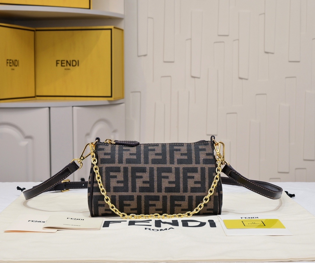 FENDI Baguette Bag Vintage