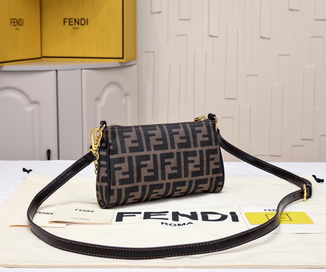 FENDI Baguette Bag Vintage