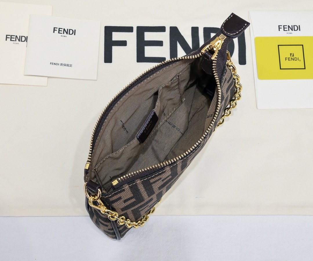 FENDI Baguette Bag Vintage