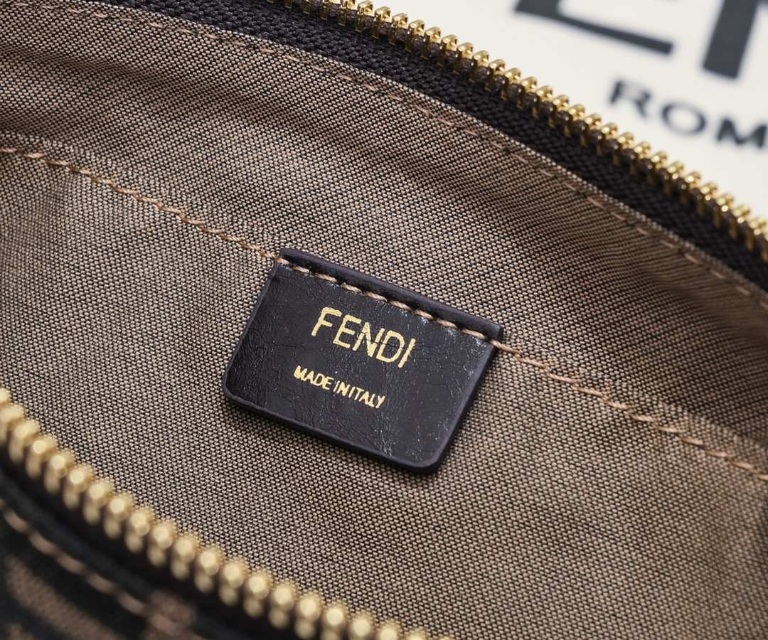 FENDI Baguette Bag Vintage