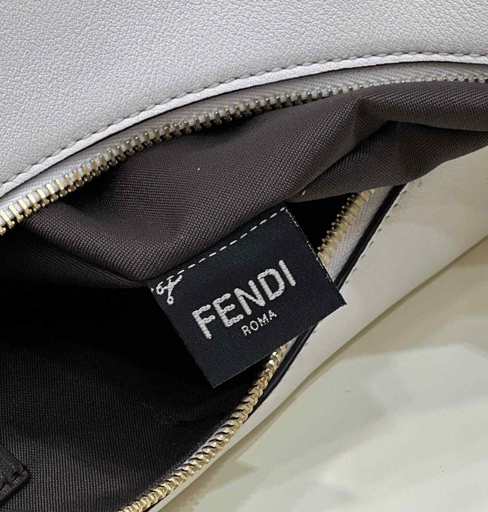 FENDI Graphy Meduim White