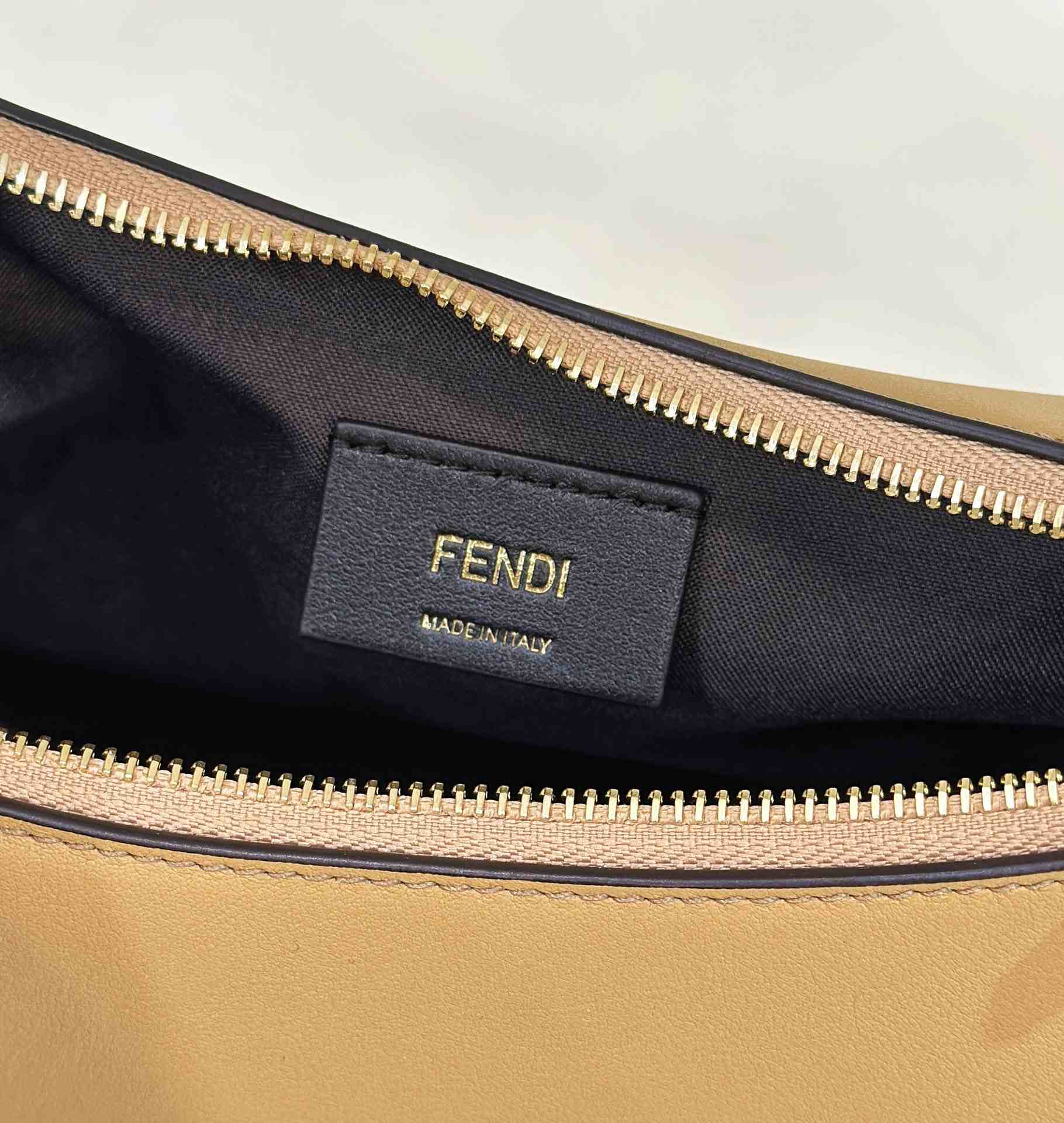 FENDI Graphy Small Brown