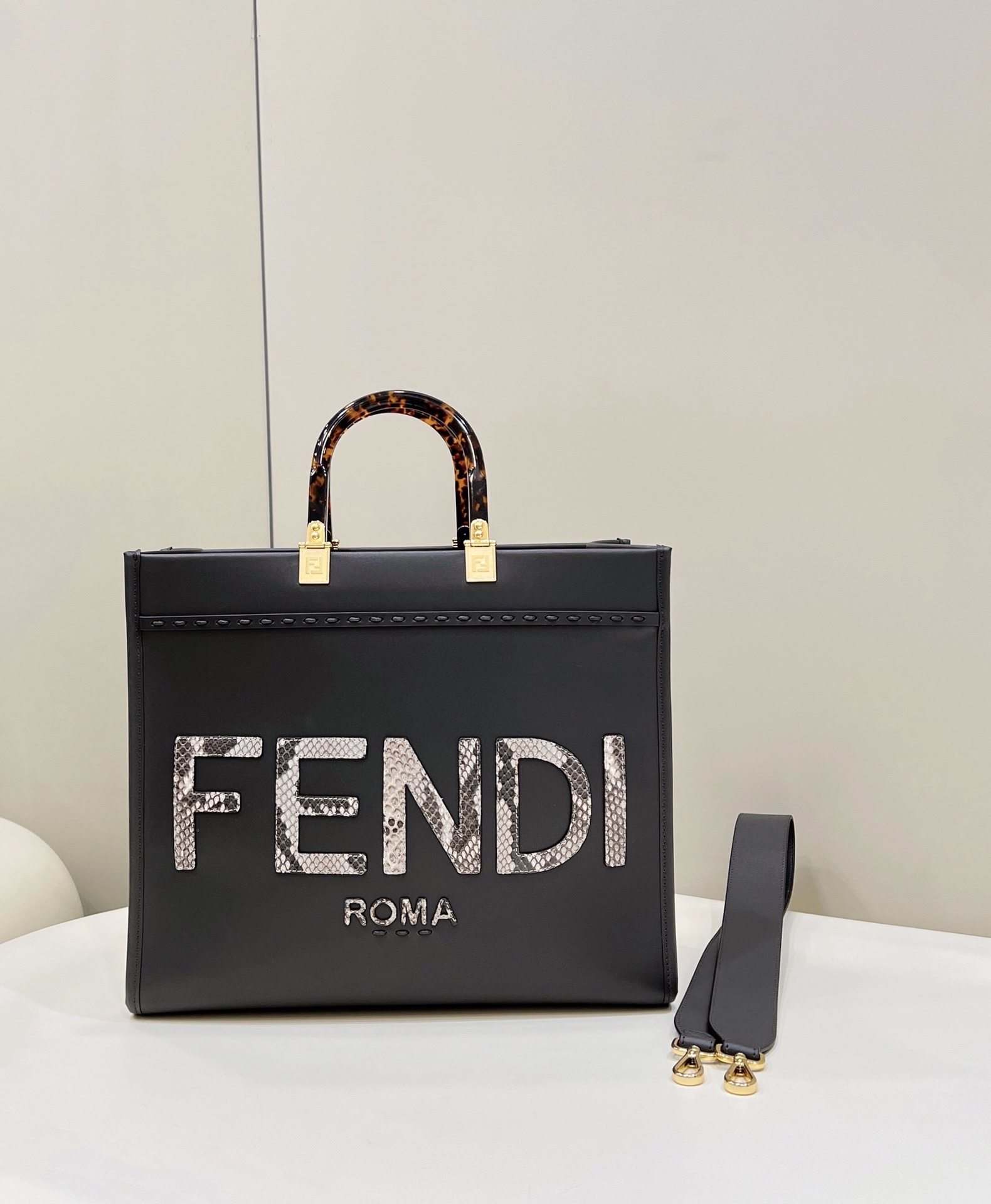 FENDI Sunshine Medium Black Leather And Elaphe Shopper