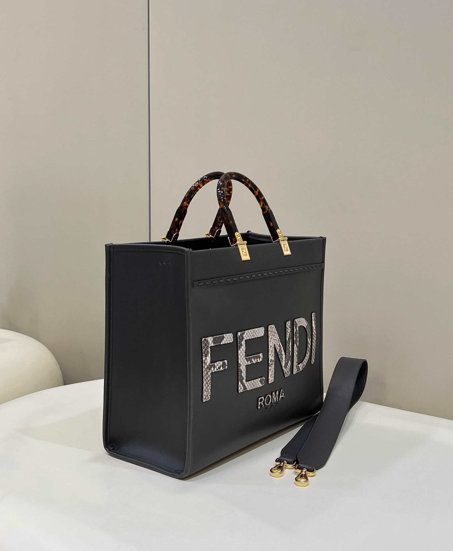 FENDI Sunshine Medium Black Leather And Elaphe Shopper