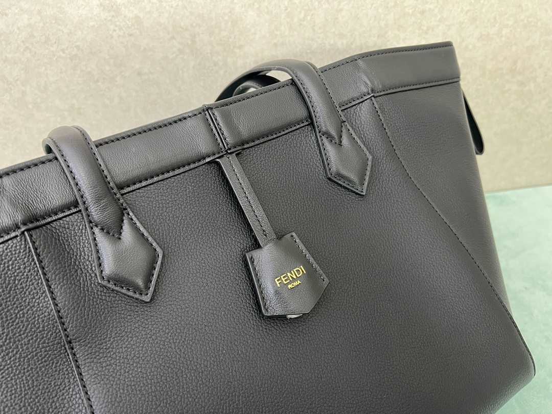 FENDI Origami Meduim Black