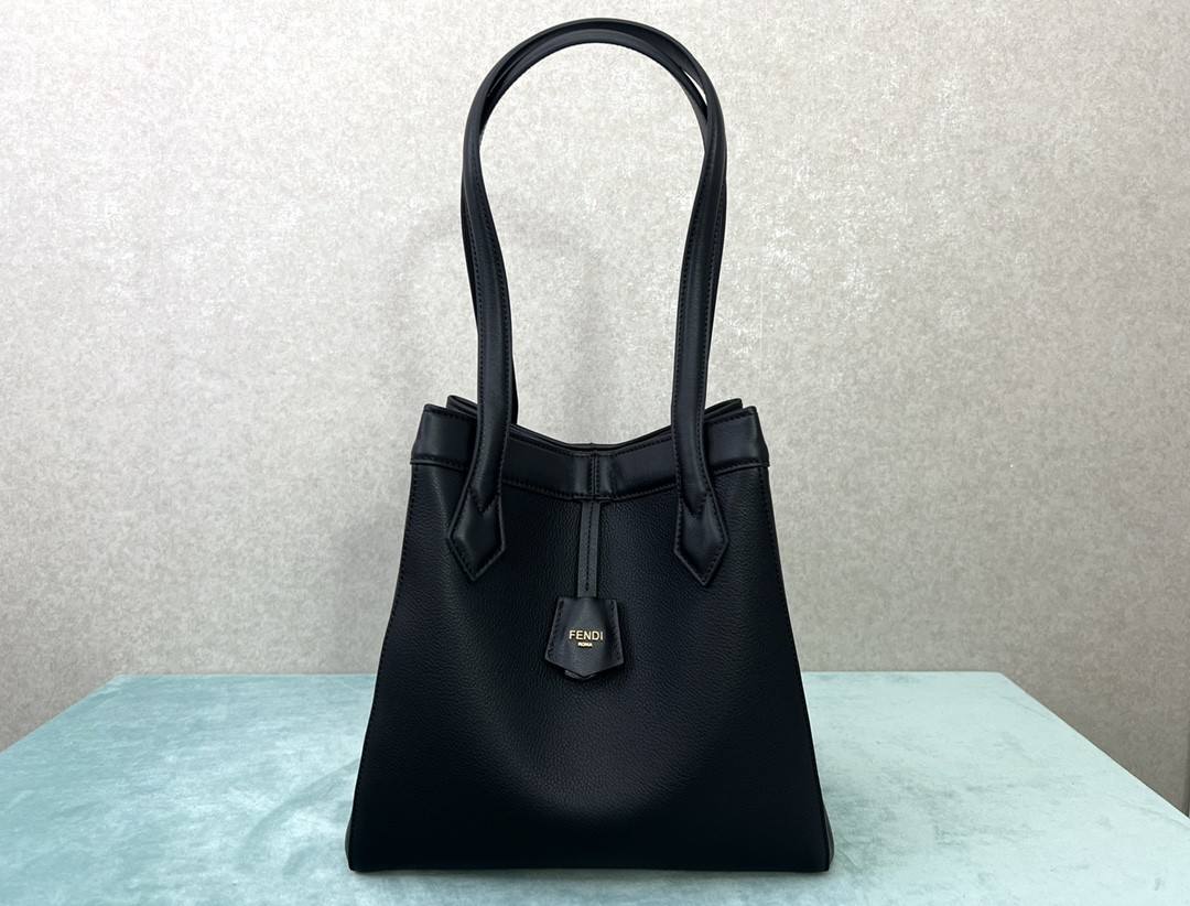 FENDI Origami Meduim Black