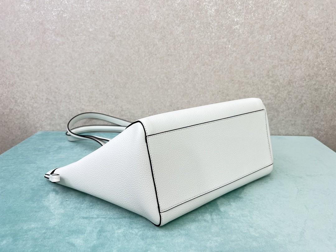 FENDI Origami Meduim White