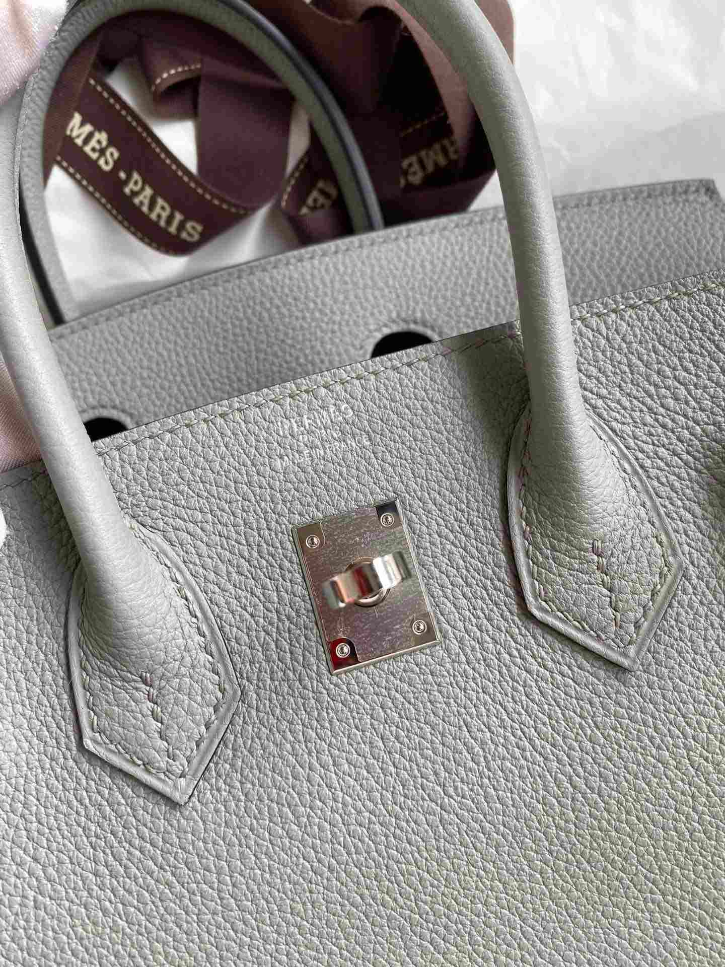 HERMES Birkin 25 Gris Mouette Togo Silver-tone Hardware