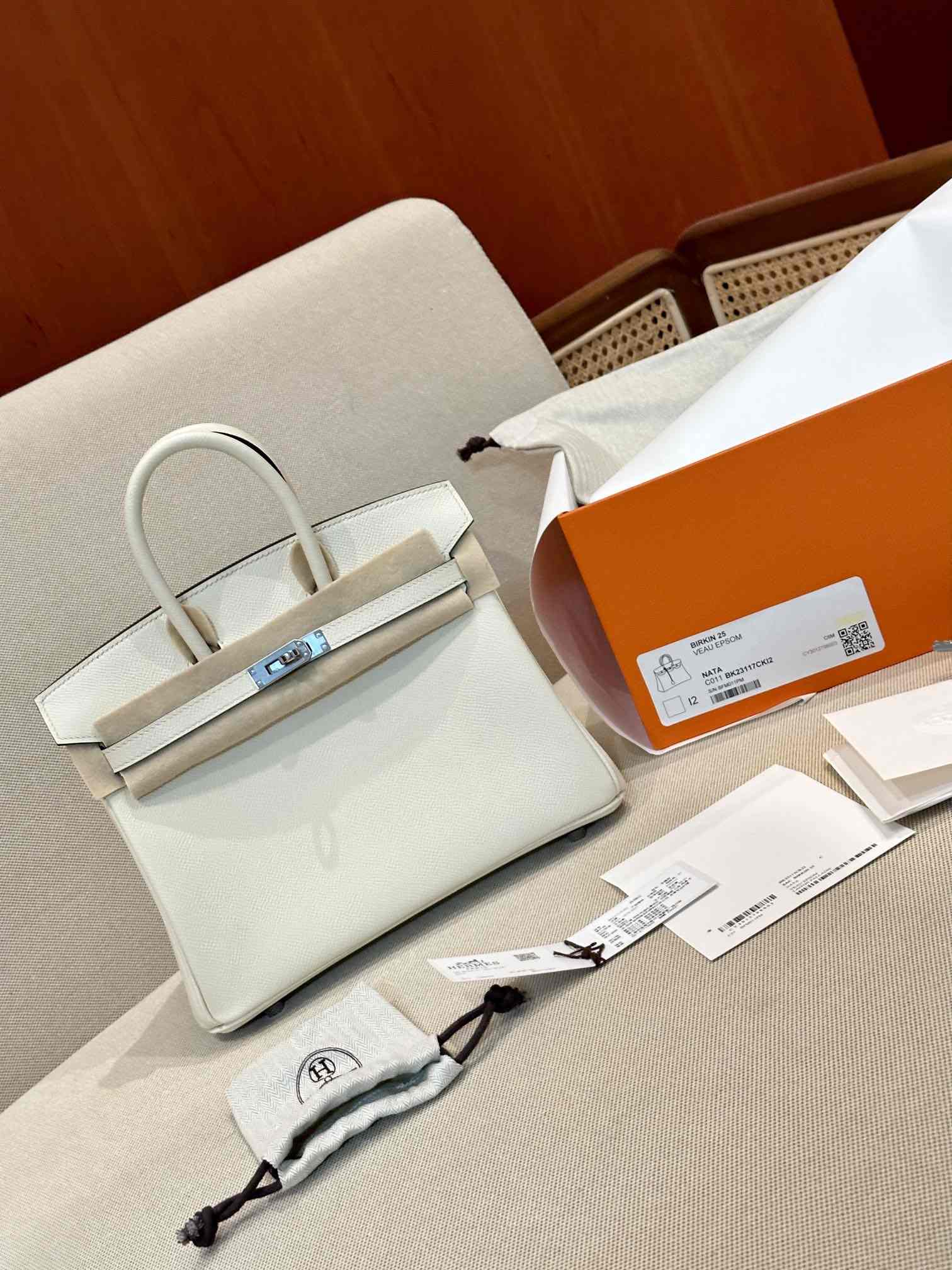 HERMES Birkin 25 Craie Epsom Silver-tone Hardware