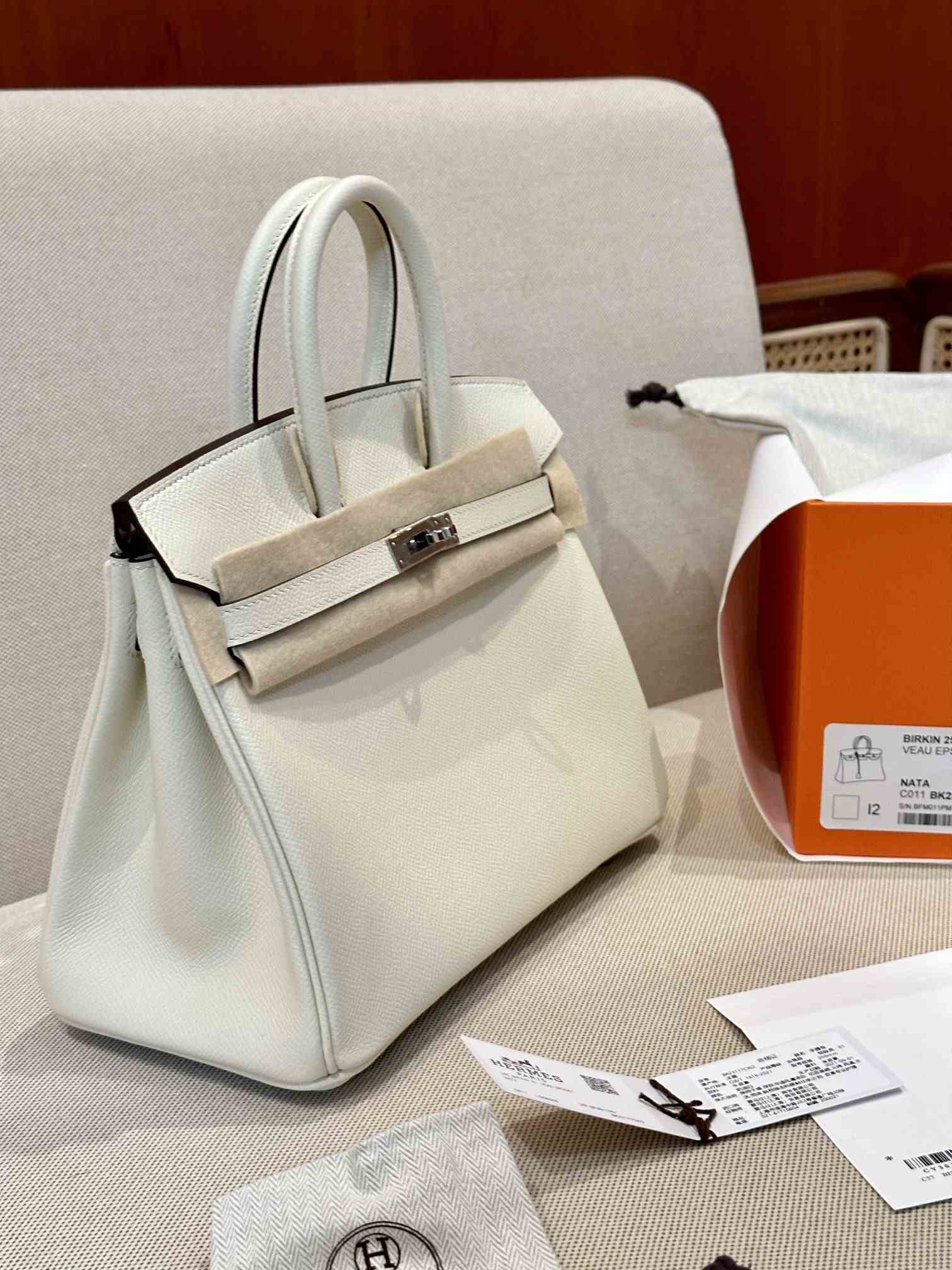 HERMES Birkin 25 Craie Epsom Silver-tone Hardware