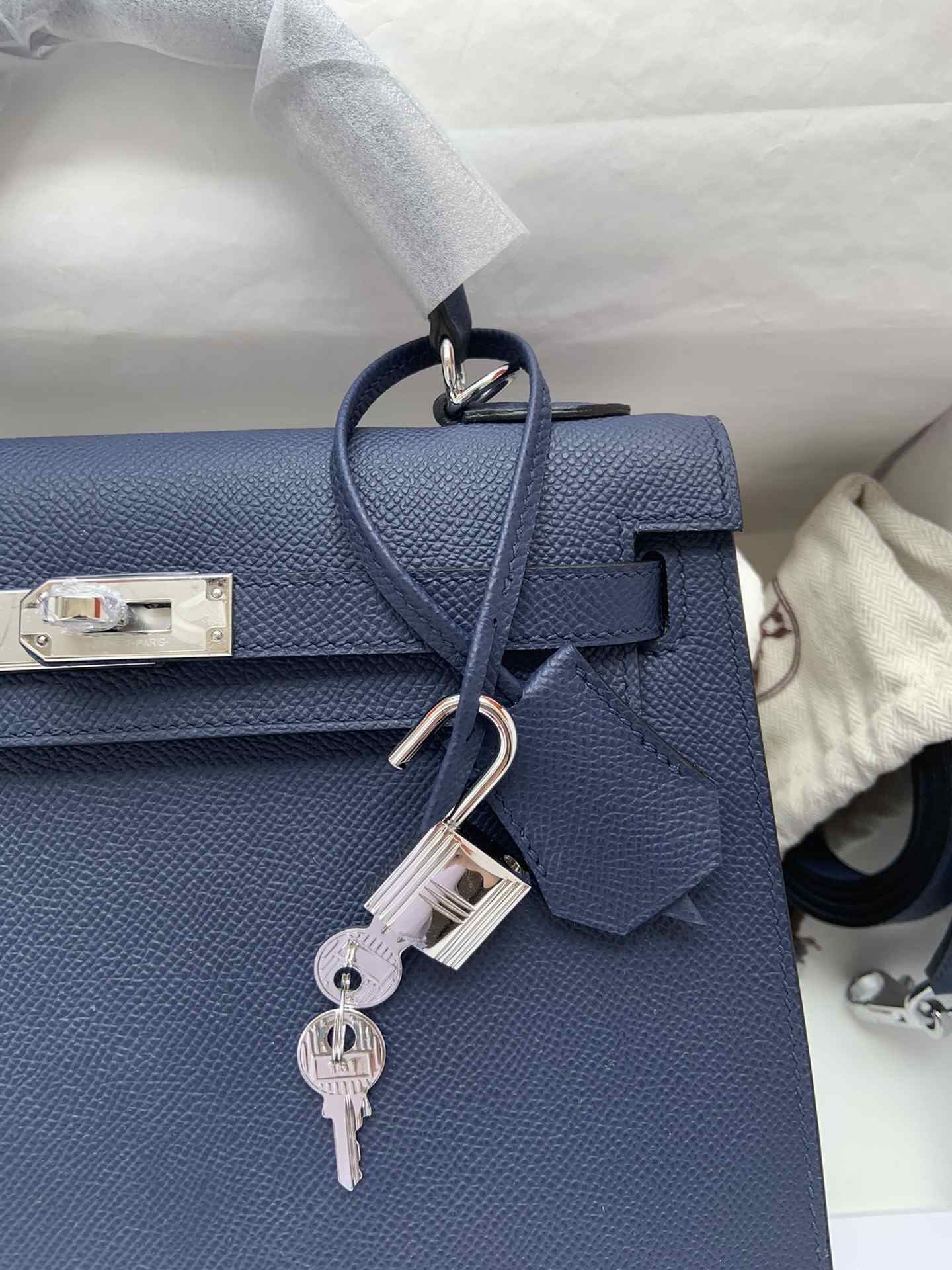 HERMES Kelly 25 Deep Blue Epsom Silver-tone Hardware