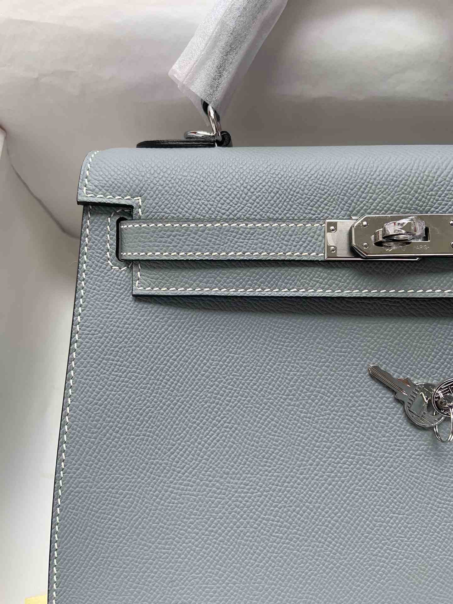 HERMES Kelly 25 Bleu Lin Epsom Silver-tone Hardware