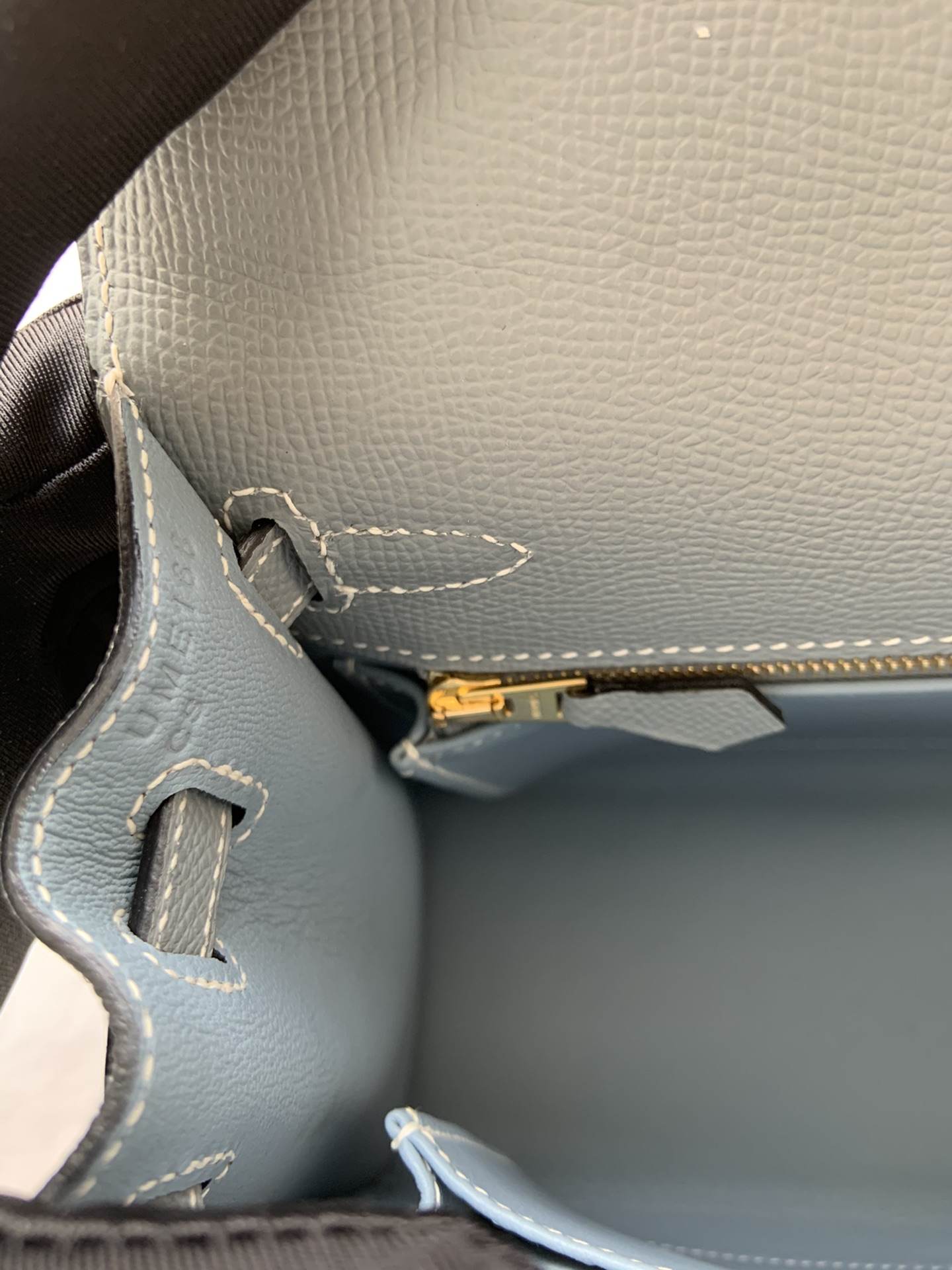 HERMES Kelly 25 Bleu Lin Epsom Gold-tone Hardware