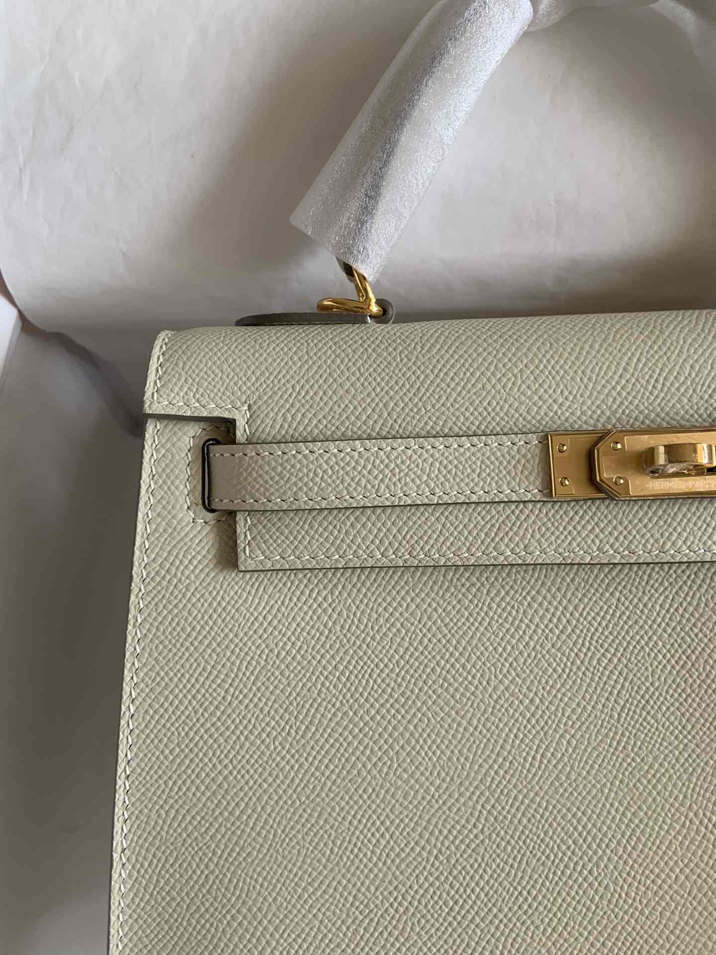 HERMES Kelly 25 Craie Epsom Gold-tone Hardware