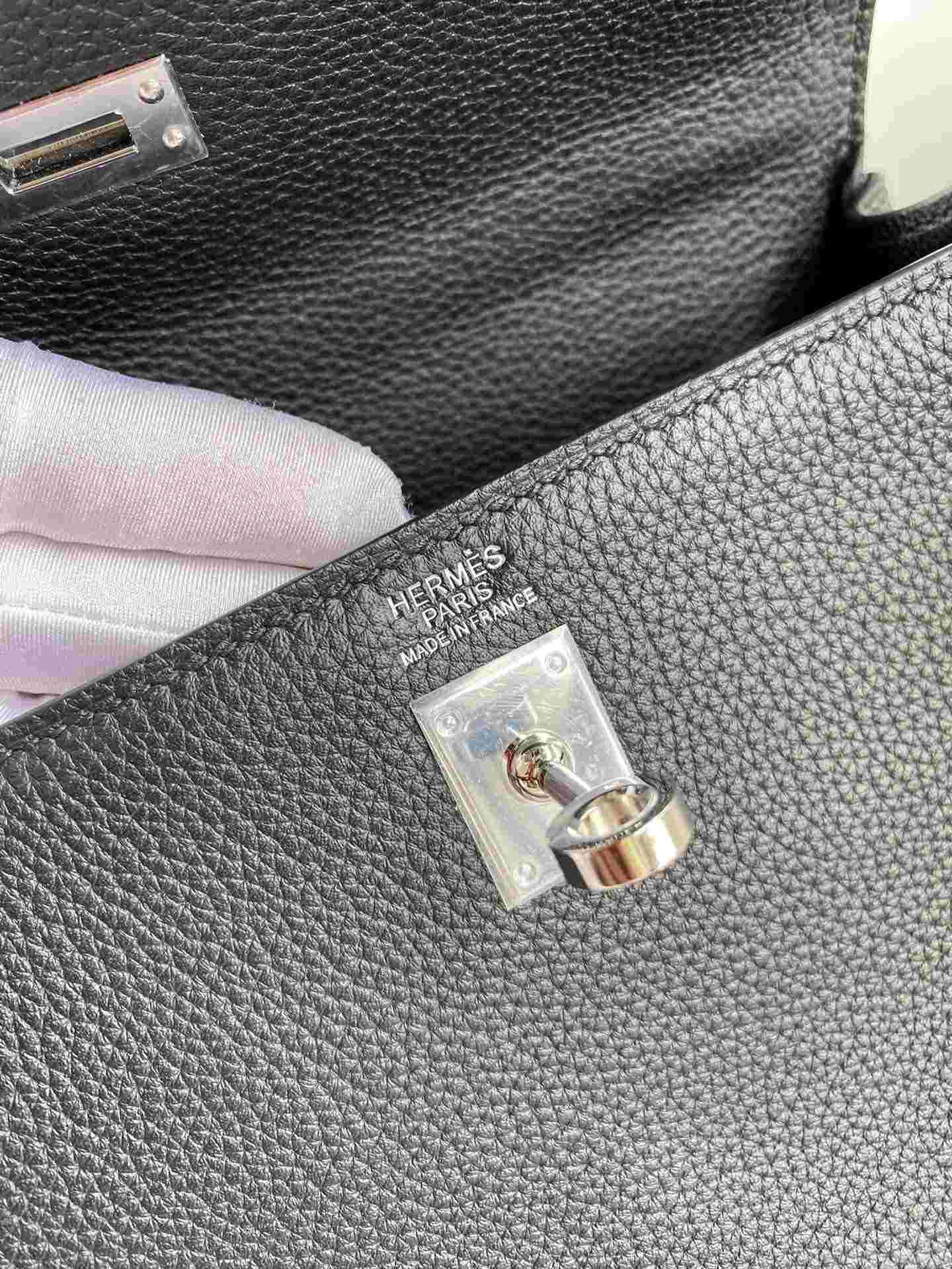 HERMES Kelly 25 Nior Togo Silver-tone Hardware