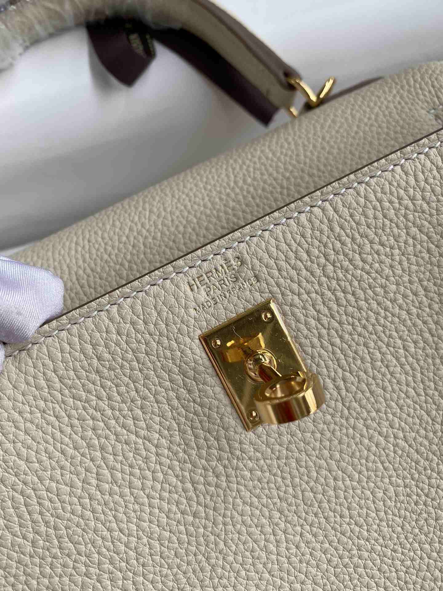 HERMES Kelly 25 Craie Togo Gold-tone Hardware