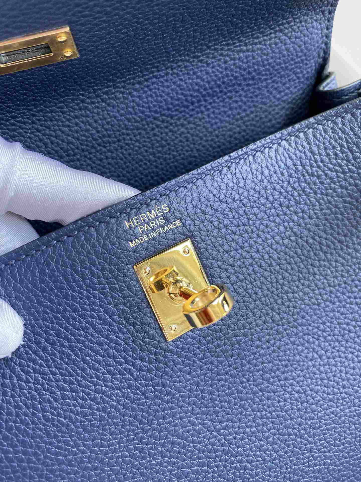 HERMES Kelly 25 Deep Blue Togo Gold-tone Hardware