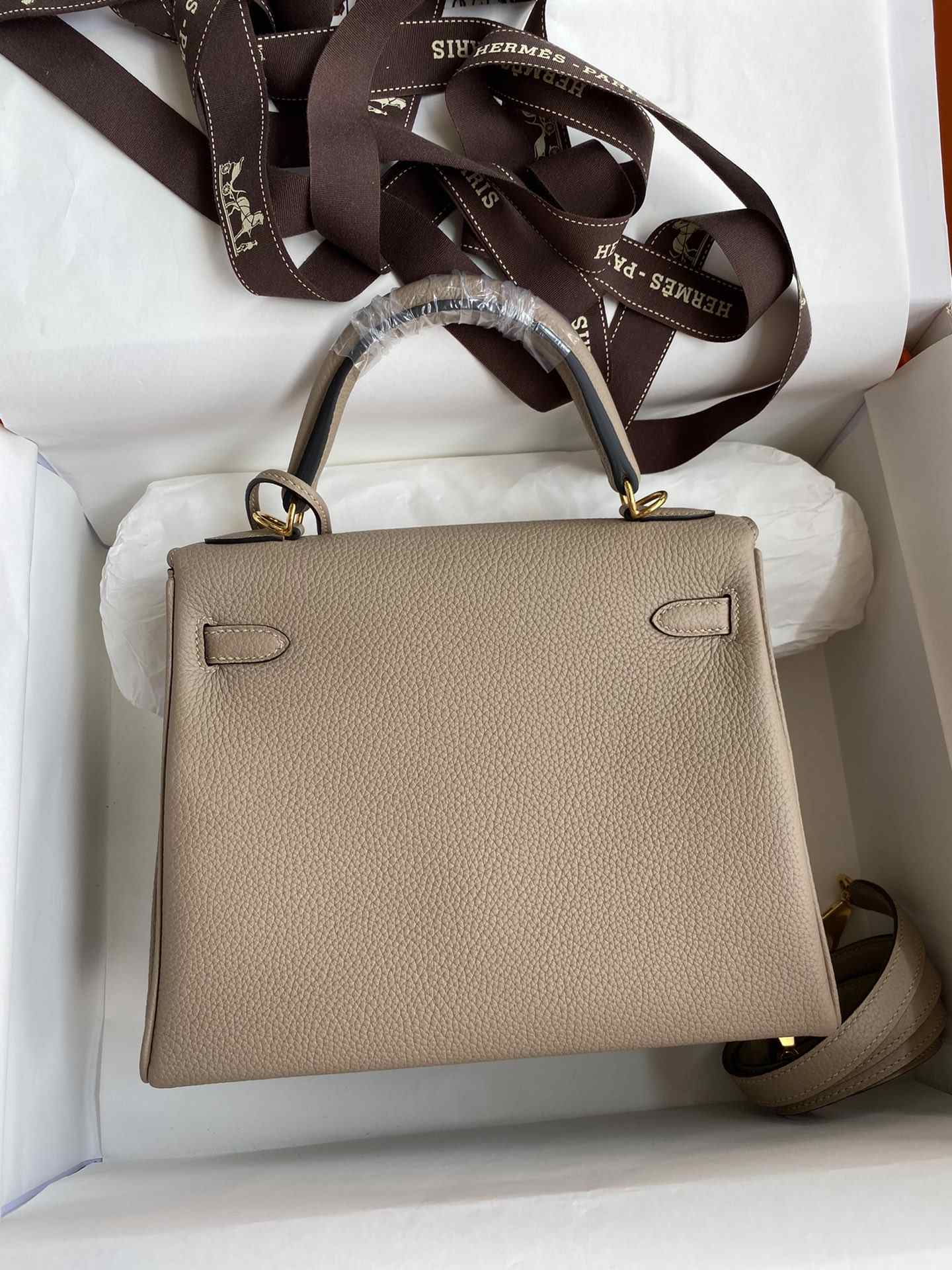 HERMES Kelly 25 Gris Tourterelle Togo Gold-tone Hardware