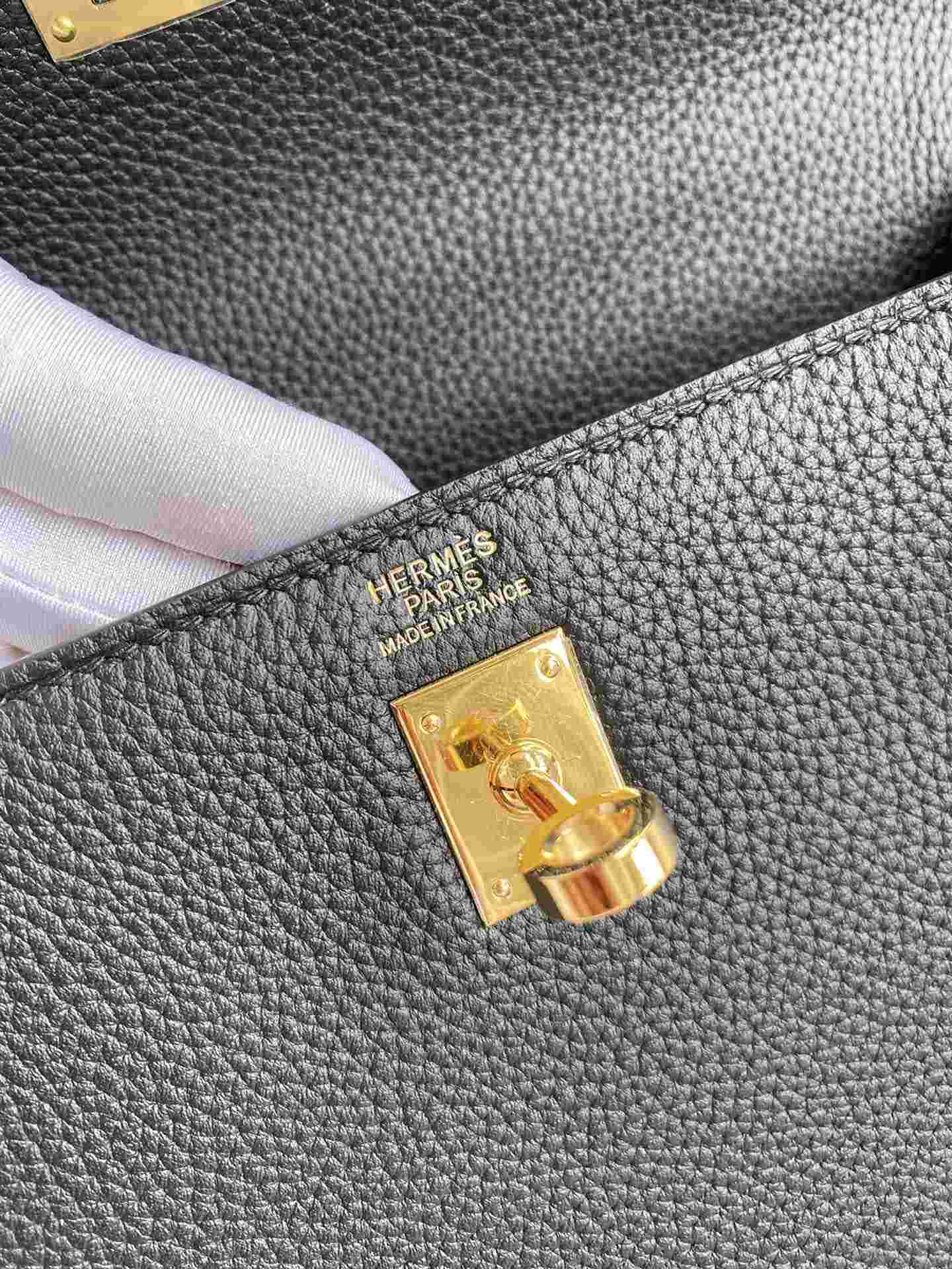 HERMES Kelly 25 Nior Togo Gold-tone Hardware