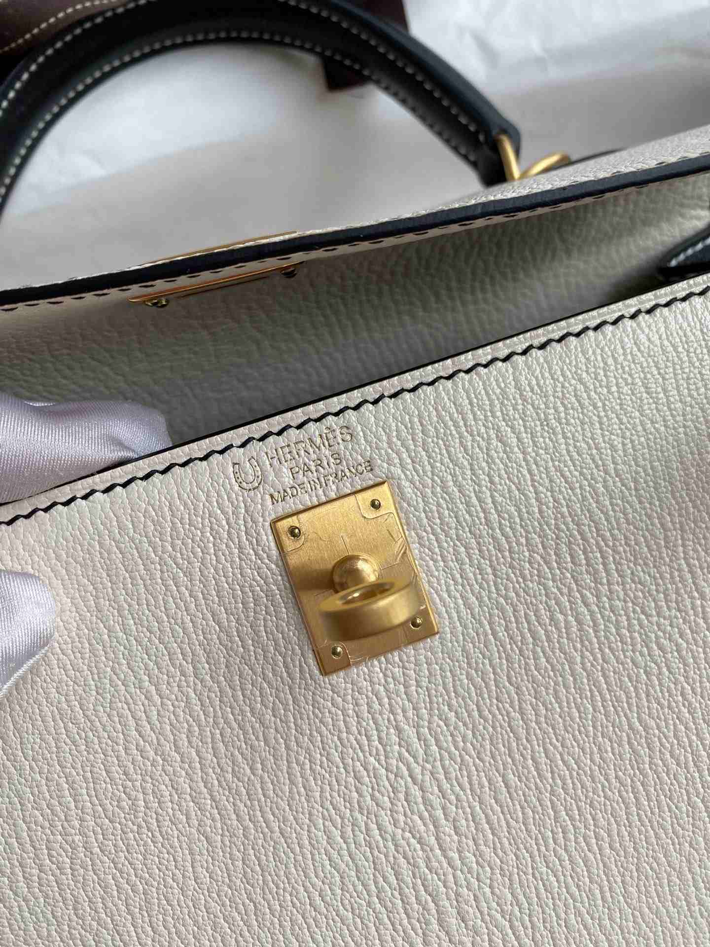 HERMES Kelly 25 Craie&Nior Epsom Gold-tone Hardware