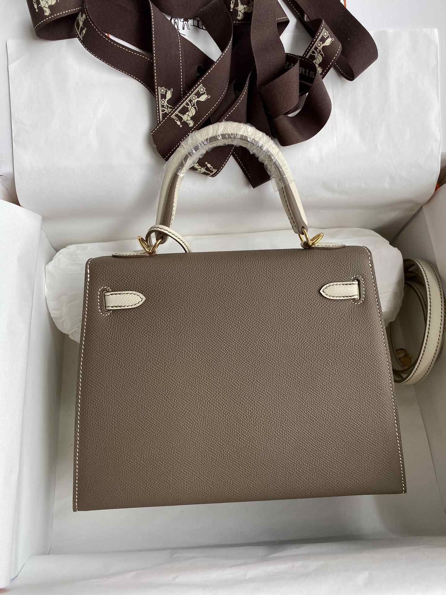 HERMES Kelly 25 Etoupe&Craie Epsom Gold-tone Hardware