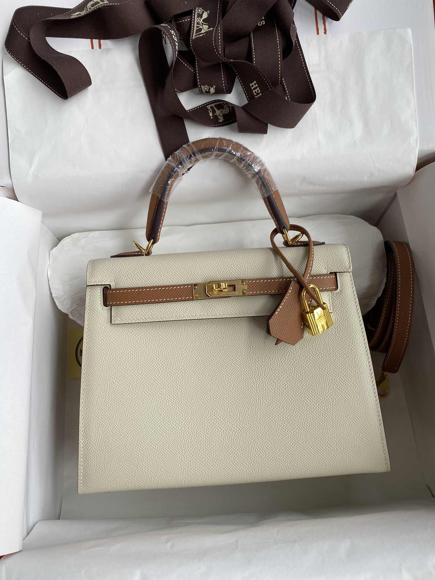 HERMES Kelly 25 Craie&Gold Epsom Gold-tone Hardware