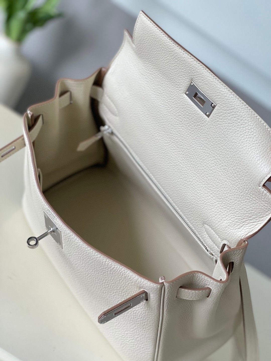 HERMES Kelly 28 Craie Togo Silver-tone Hardware