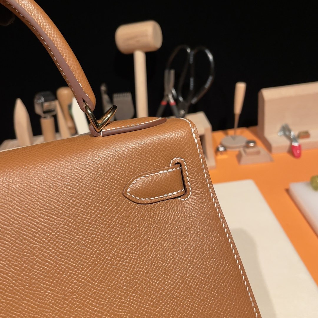 HERMES Kelly 28 Gold Epsom Gold-tone Hardware