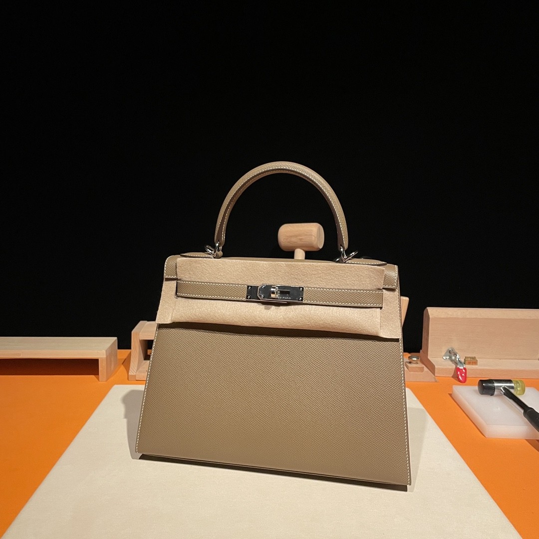 HERMES Kelly 28 Etoupe Epsom Silver-tone Hardware