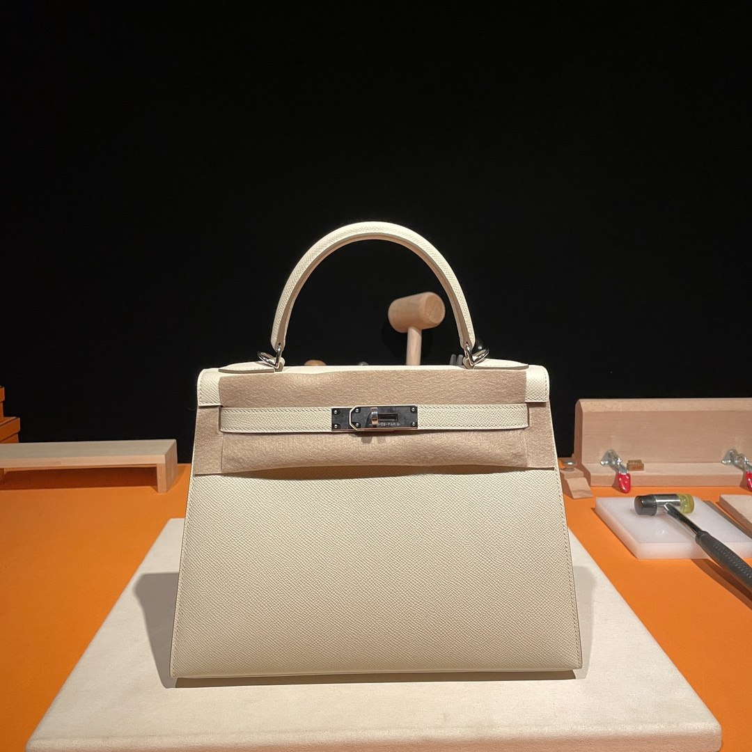 HERMES Kelly 28 Craie Epsom Silver-tone Hardware