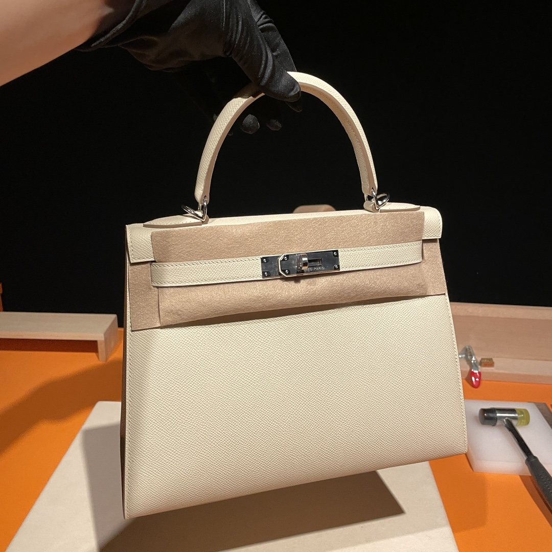 HERMES Kelly 28 Craie Epsom Silver-tone Hardware