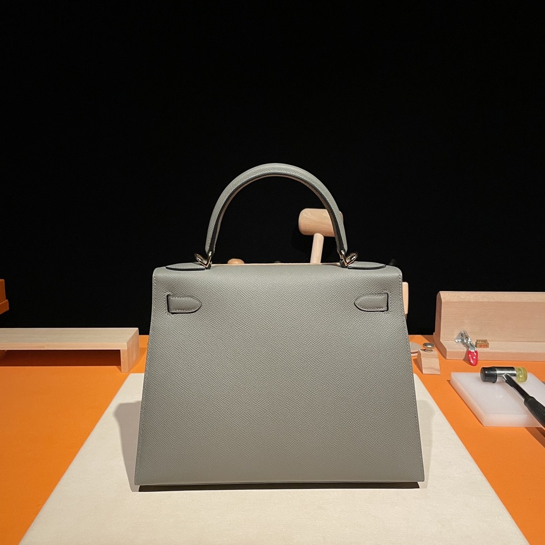 HERMES Kelly 28 Gris Meyer Epsom Gold-tone Hardware