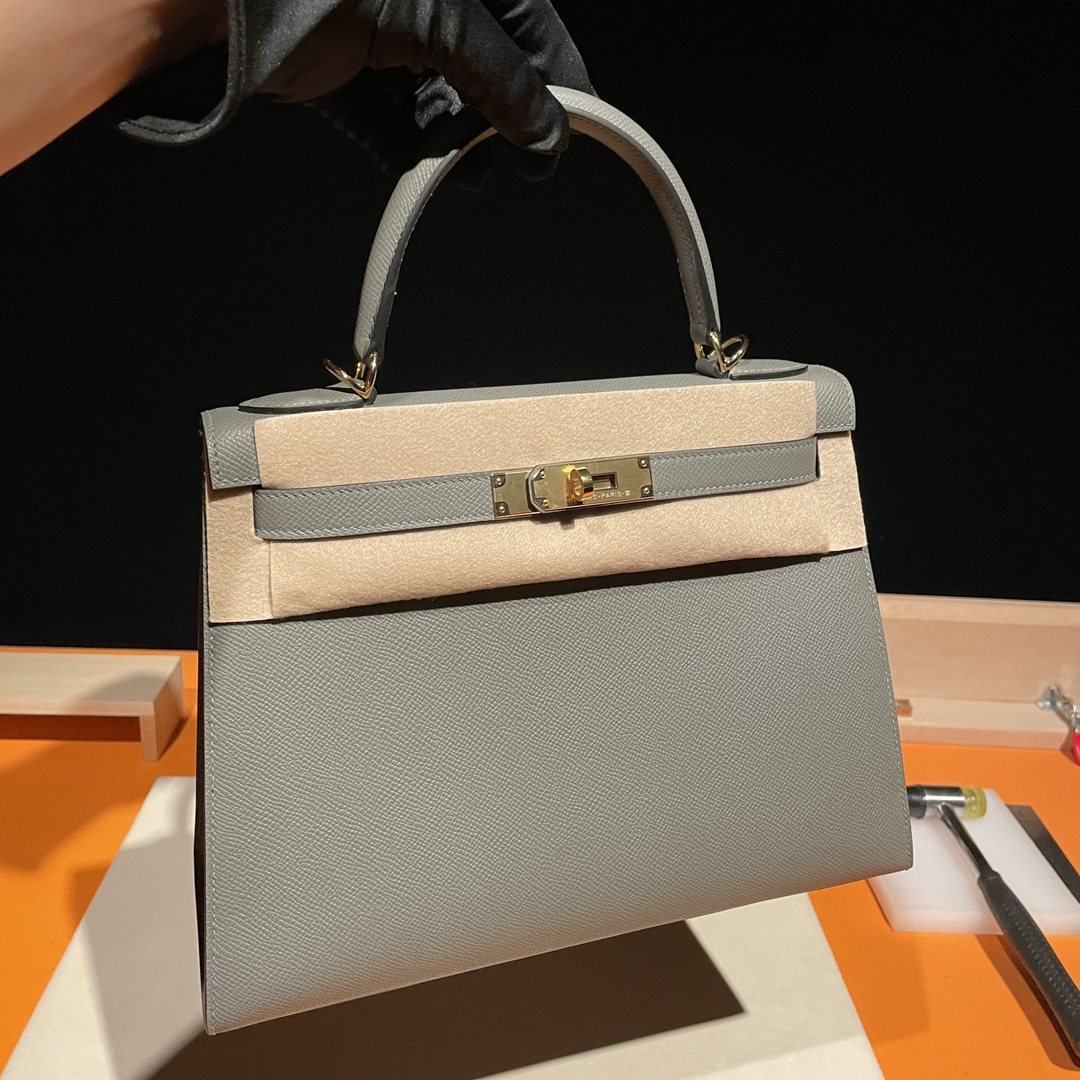 HERMES Kelly 28 Gris Meyer Epsom Gold-tone Hardware