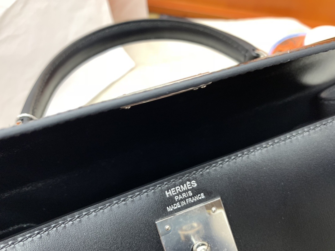 HERMES Kelly 28 Nior Box Silver-tone Hardware