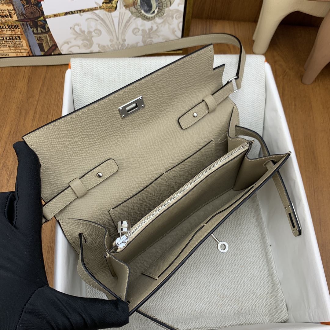 HERMES Kelly To Go Trench Epsom Silver-tone Hardware