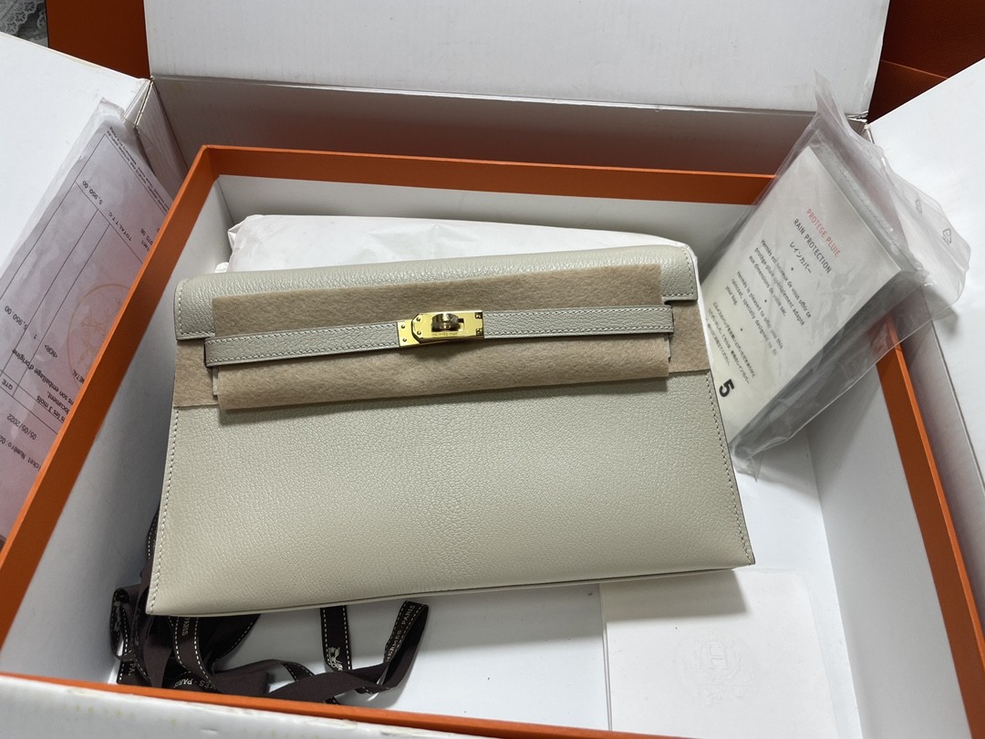 HERMES Kelly Elan Craie Chevre Gold-tone Hardware