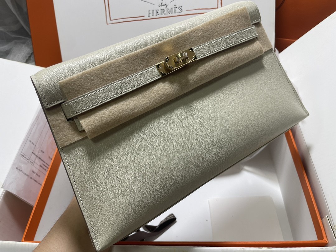 HERMES Kelly Elan Craie Chevre Gold-tone Hardware