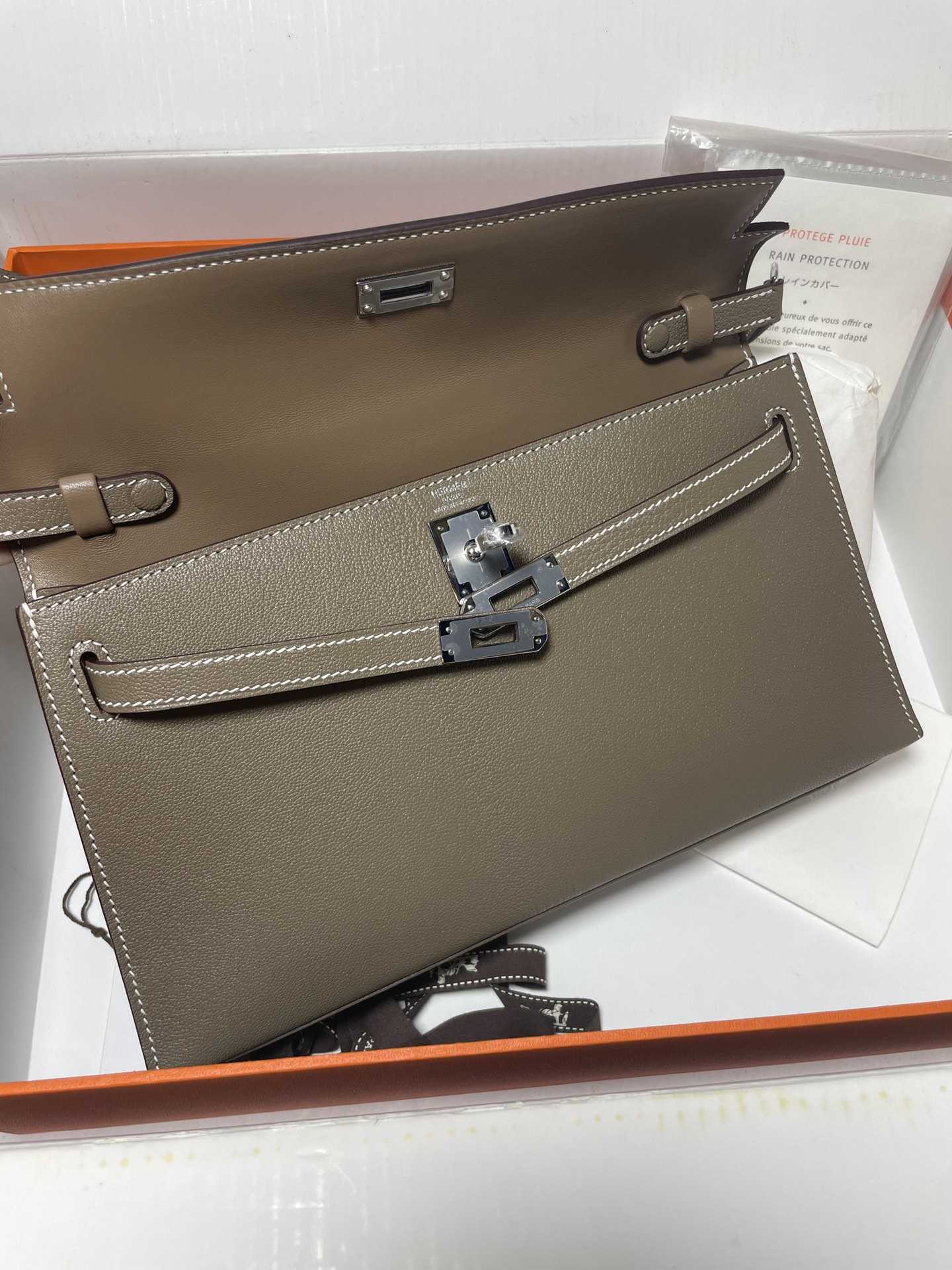 HERMES Kelly Elan Etoupe Chevre Silver-tone Hardware