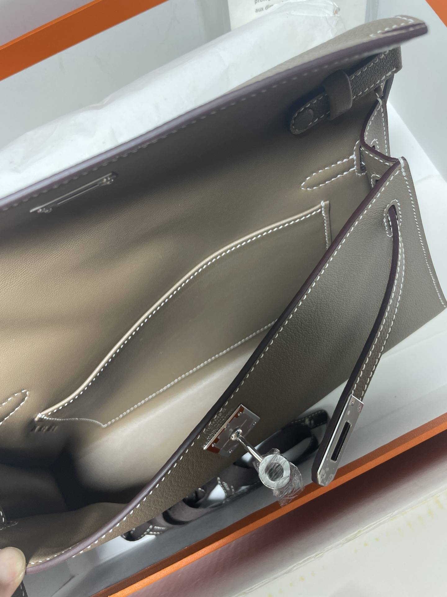 HERMES Kelly Elan Etoupe Chevre Silver-tone Hardware