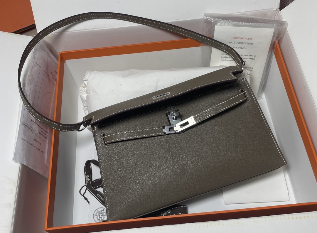 HERMES Kelly Elan Etoupe Chevre Silver-tone Hardware