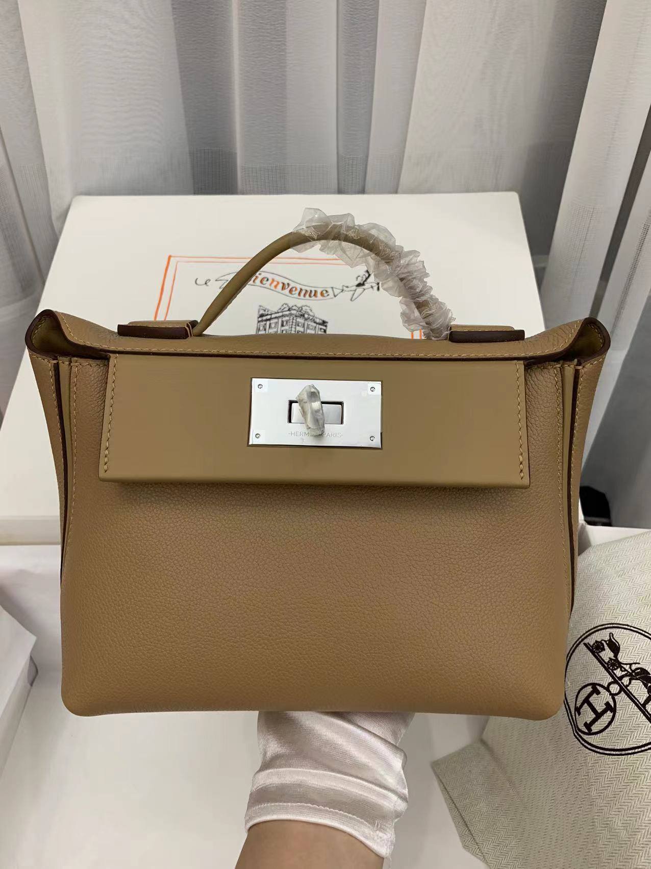 HERMES Kelly Mini 2424 Biscuit Evercolor Silver-tone Hardware