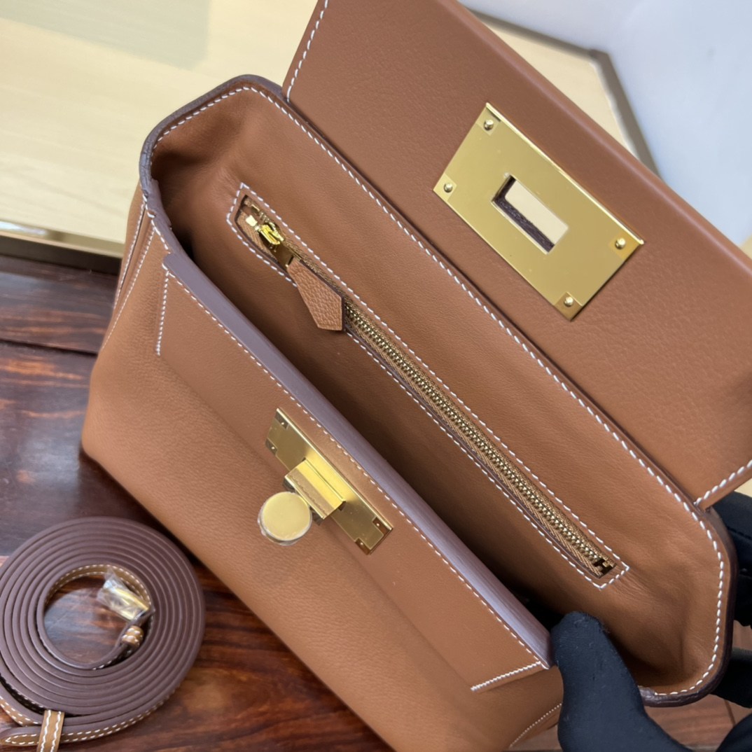 HERMES Kelly Mini 2424 Gold Evercolor Gold-tone Hardware