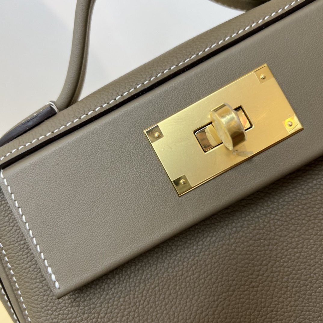 HERMES Kelly Mini 2424 Etoupe Evercolor Gold-tone Hardware