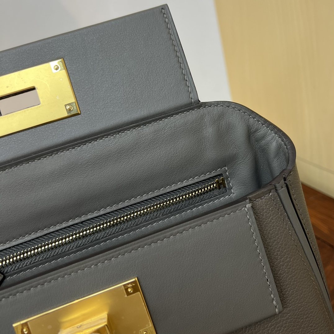 HERMES Kelly Mini 2424 Etain Evercolor Gold-tone Hardware