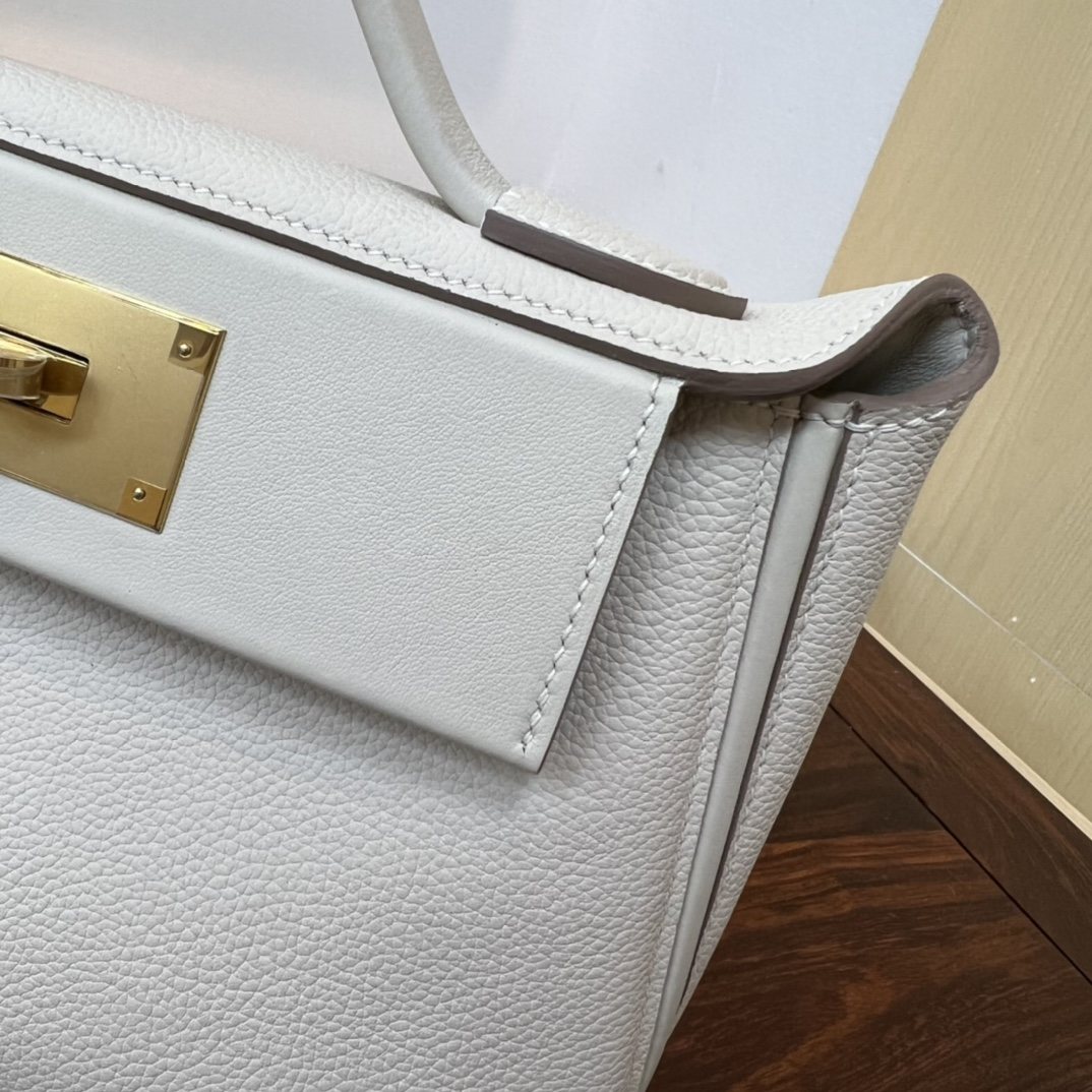 HERMES Kelly Mini 2424 Craie Evercolor Gold-tone Hardware